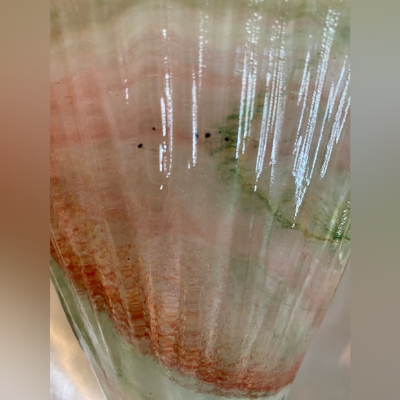 VERY PRETTY BLOWN GLASS DISH IN MARBLED PINK AND GREEN AND RIBBED UNEVEN TOP - Picture 6 of 6